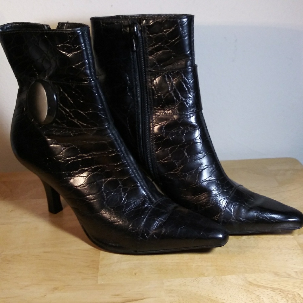 Antonio Melani Women's Ankle Boots